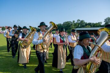 WK Laufen Werkskapelle Laufen Gmunden-Engelhof Musikverein Blasmusik Gmunden Traunsee Marschwertung Marschmusikbewertung Bezirksmusikfest Musikfest Festzelt Marschmusik