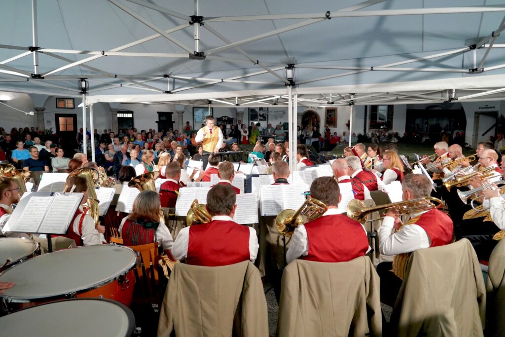 WK Laufen Werkskapelle Laufen Gmunden-Engelhof Musikverein Blasmusik Gmunden Schloss Ort Seeschloss Ort Traunsee Schlosskonzerte
